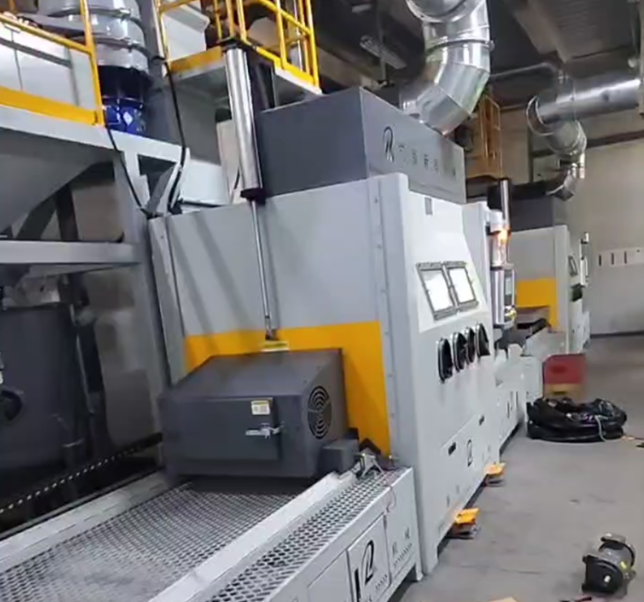 泉州抛丸机 vs 喷砂机:工业清理该怎么选?